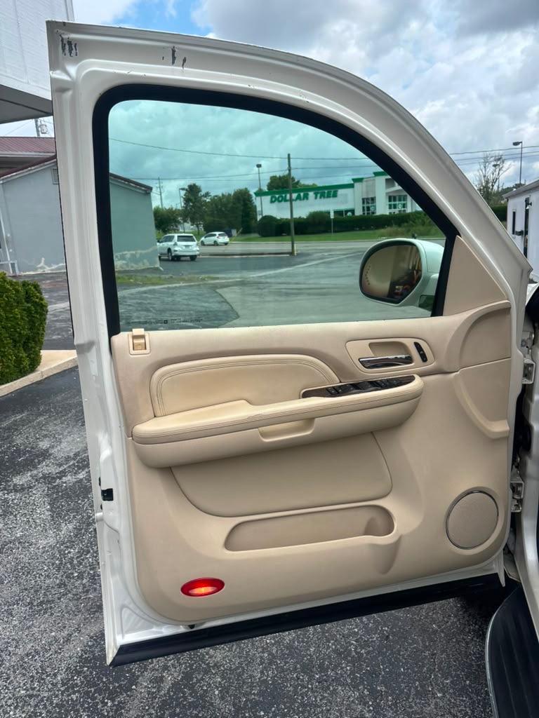 2007 Cadillac Escalade - $6,995