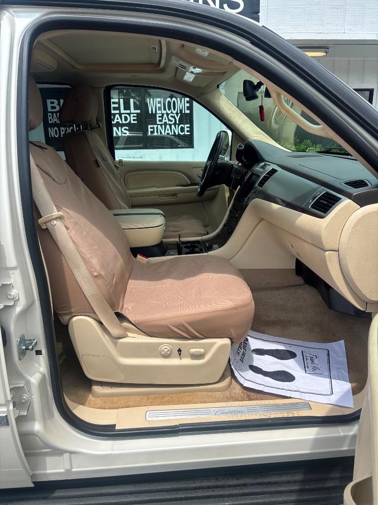 2007 Cadillac Escalade - $6,995