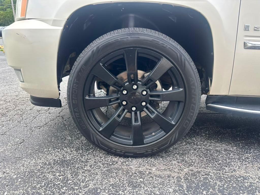 2007 Cadillac Escalade - $6,995