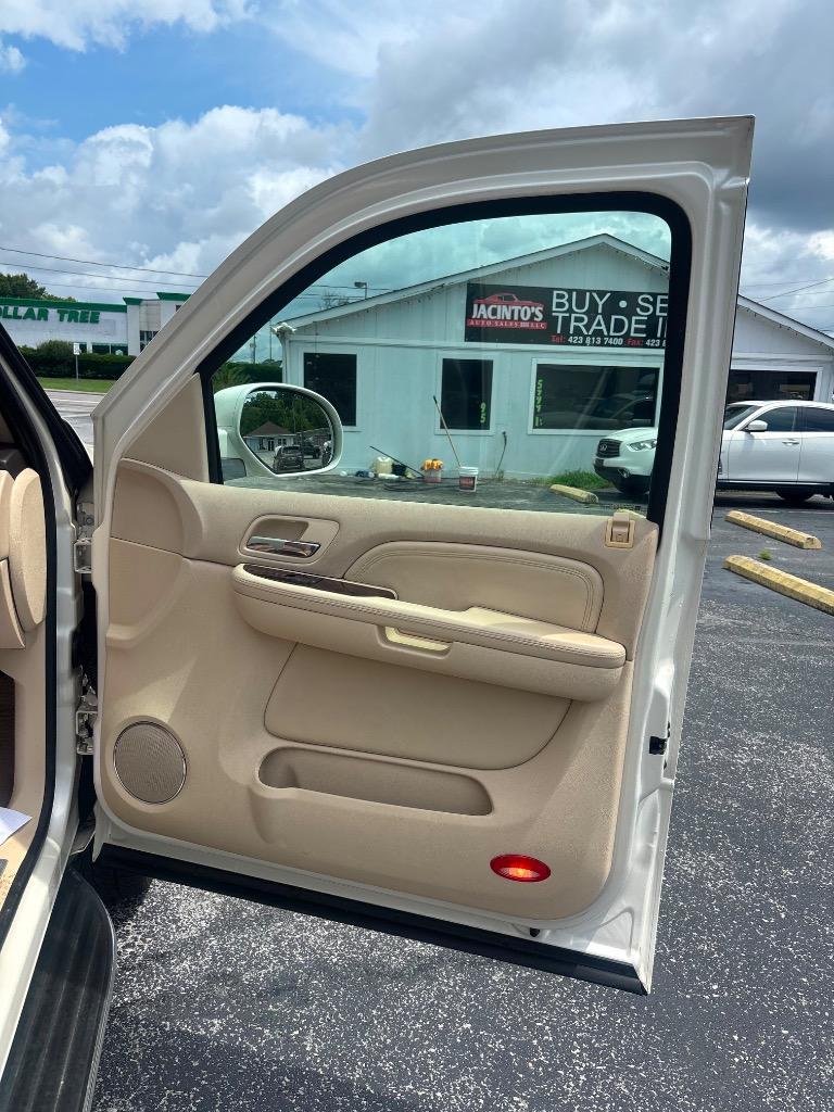 2007 Cadillac Escalade - $6,995