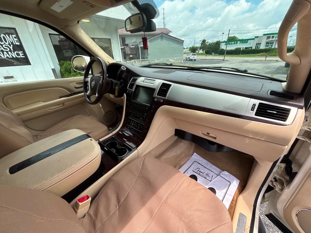 2007 Cadillac Escalade - $6,995