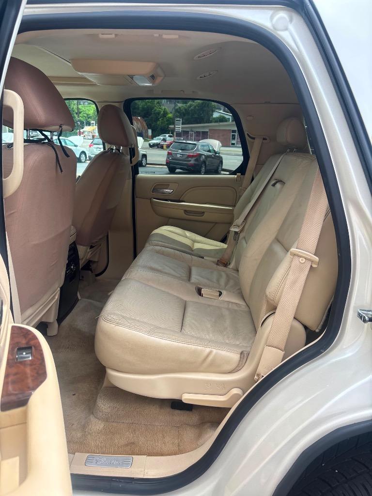 2007 Cadillac Escalade - $6,995