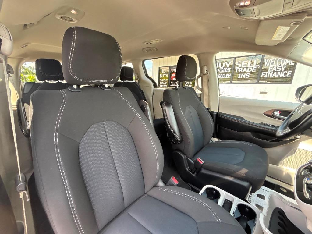 2021 Chrysler Voyager - $17,995