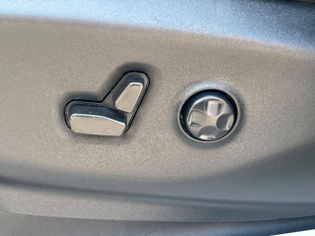 2021 Chrysler Voyager - $17,995