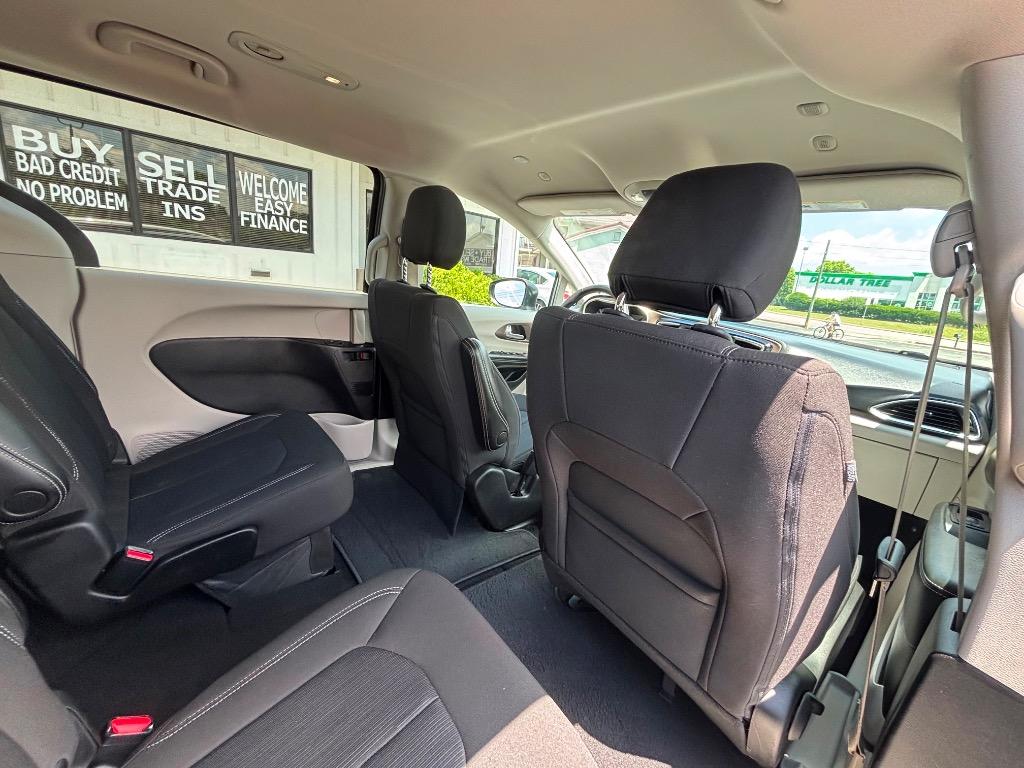 2021 Chrysler Voyager - $17,995