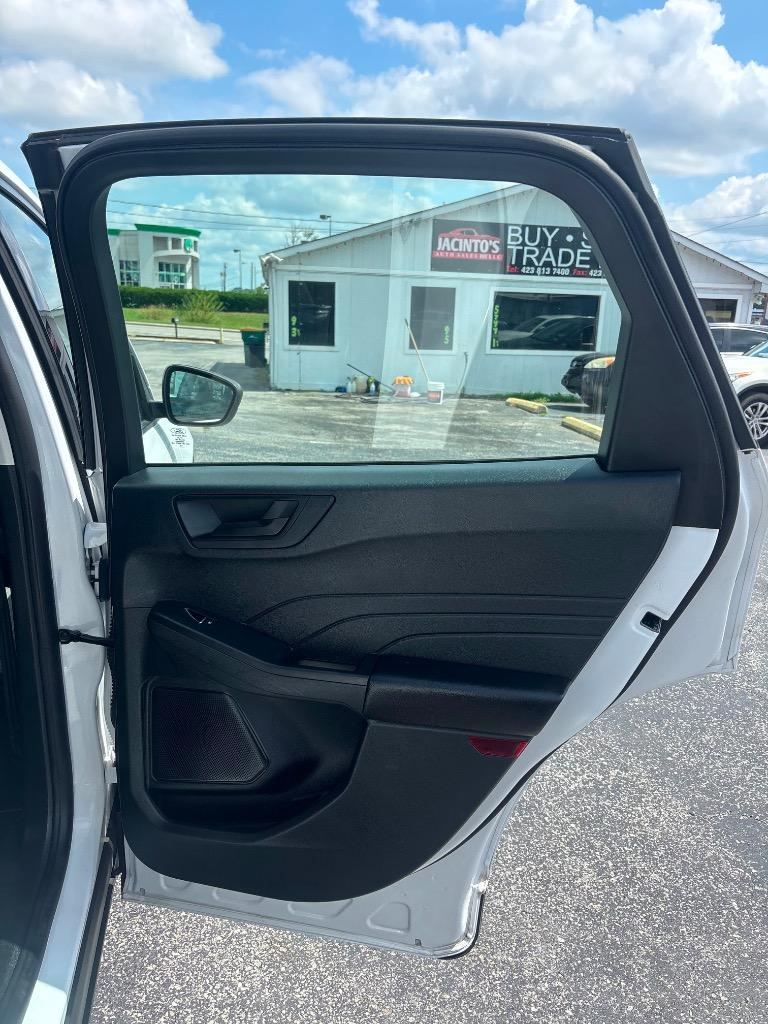 2022 Ford Escape - $15,995