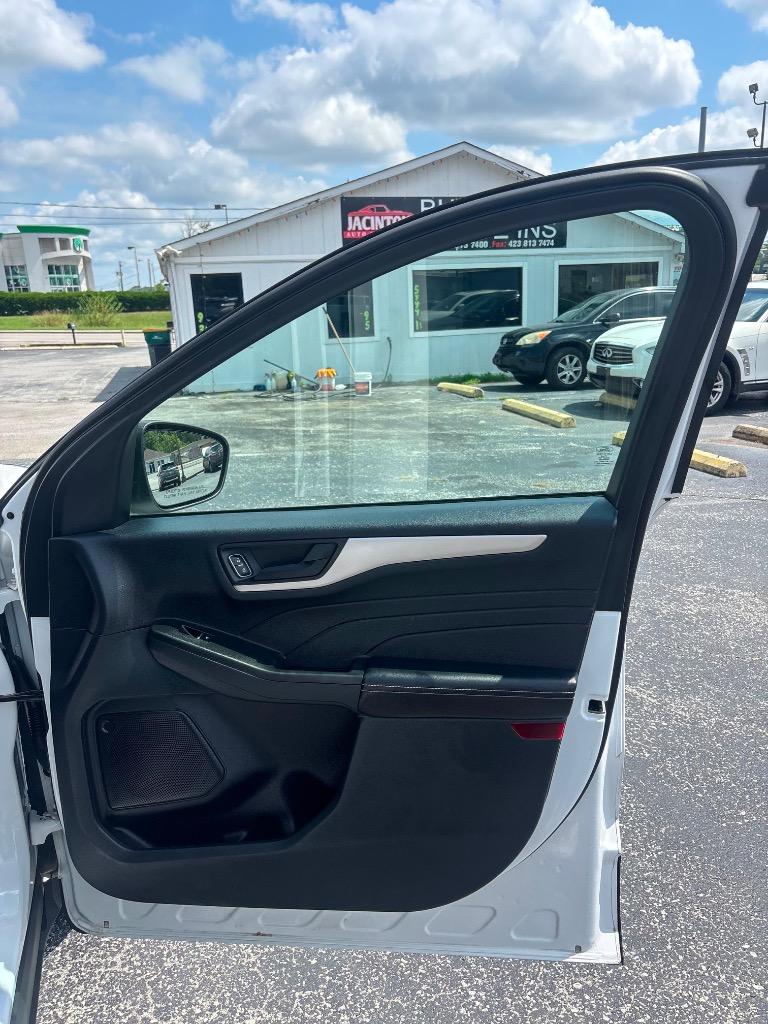 2022 Ford Escape - $15,995