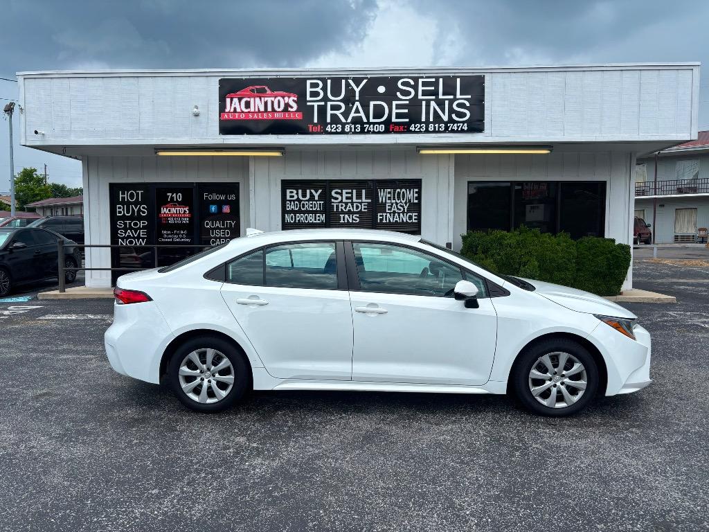 White 2021 Toyota Corolla LE FWD Sedan Front-Wheel Drive Automatic