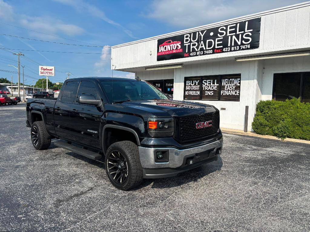 2015 GMC Sierra 1500 - $17,995