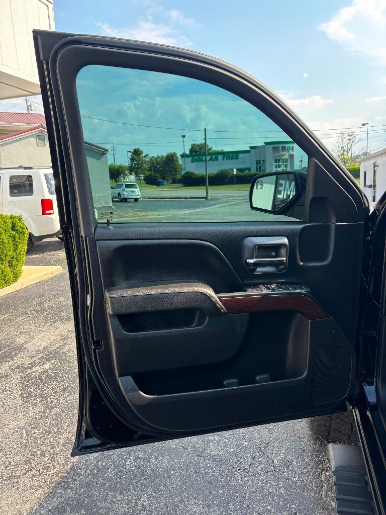 2015 GMC Sierra 1500 - $17,995