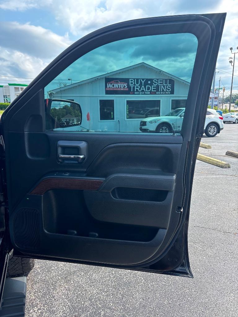 2015 GMC Sierra 1500 - $17,995