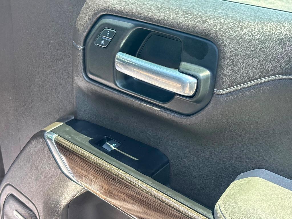 2020 Chevrolet Silverado 1500 - $29,995