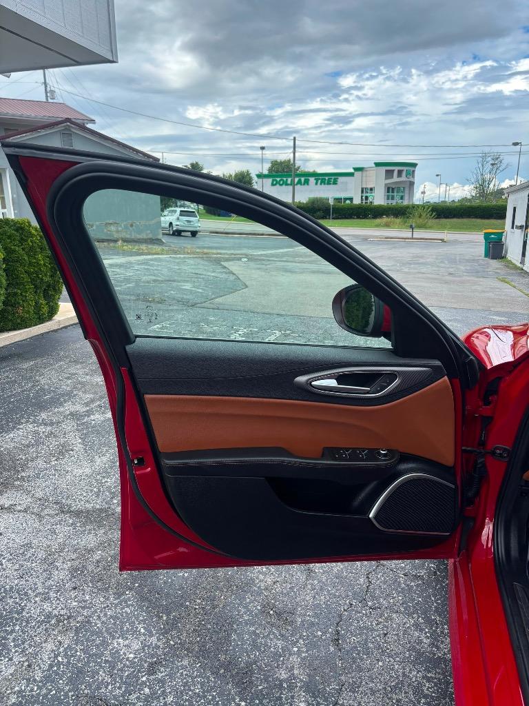 2020 Alfa Romeo Giulia - $19,995