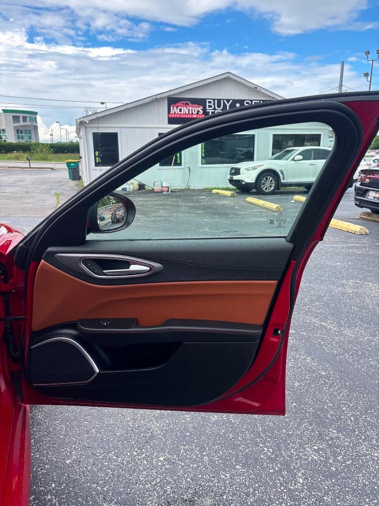 2020 Alfa Romeo Giulia - $19,995