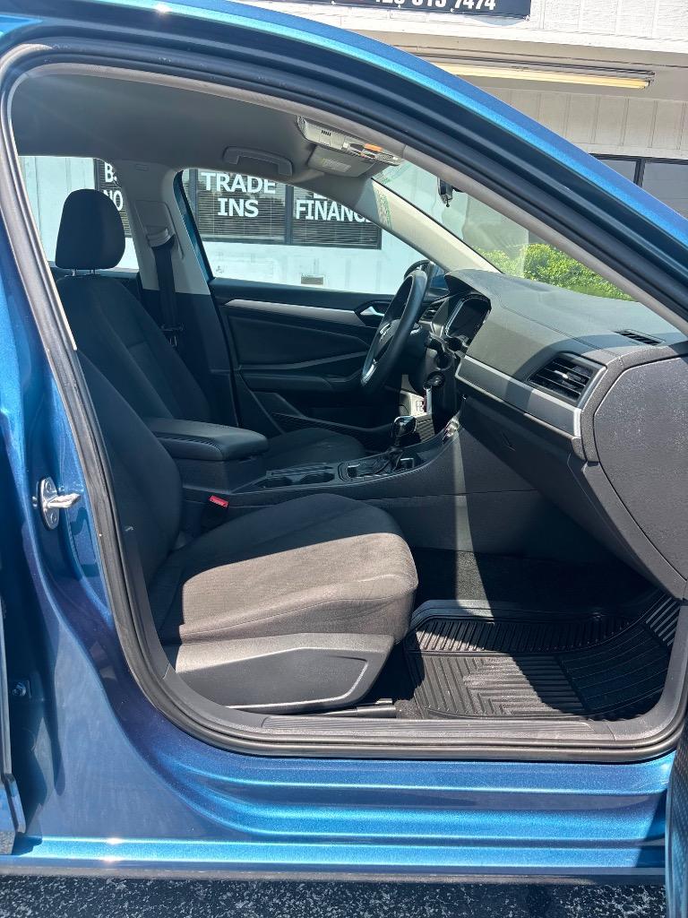 2021 Volkswagen Jetta - $10,995