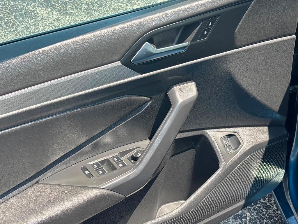 2021 Volkswagen Jetta - $10,995