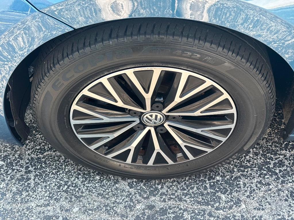 2021 Volkswagen Jetta - $10,995