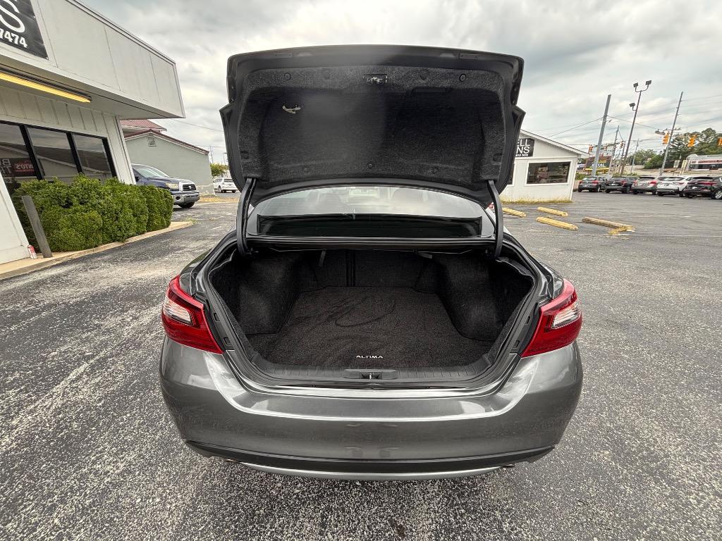 2017 Nissan Altima - $13,995
