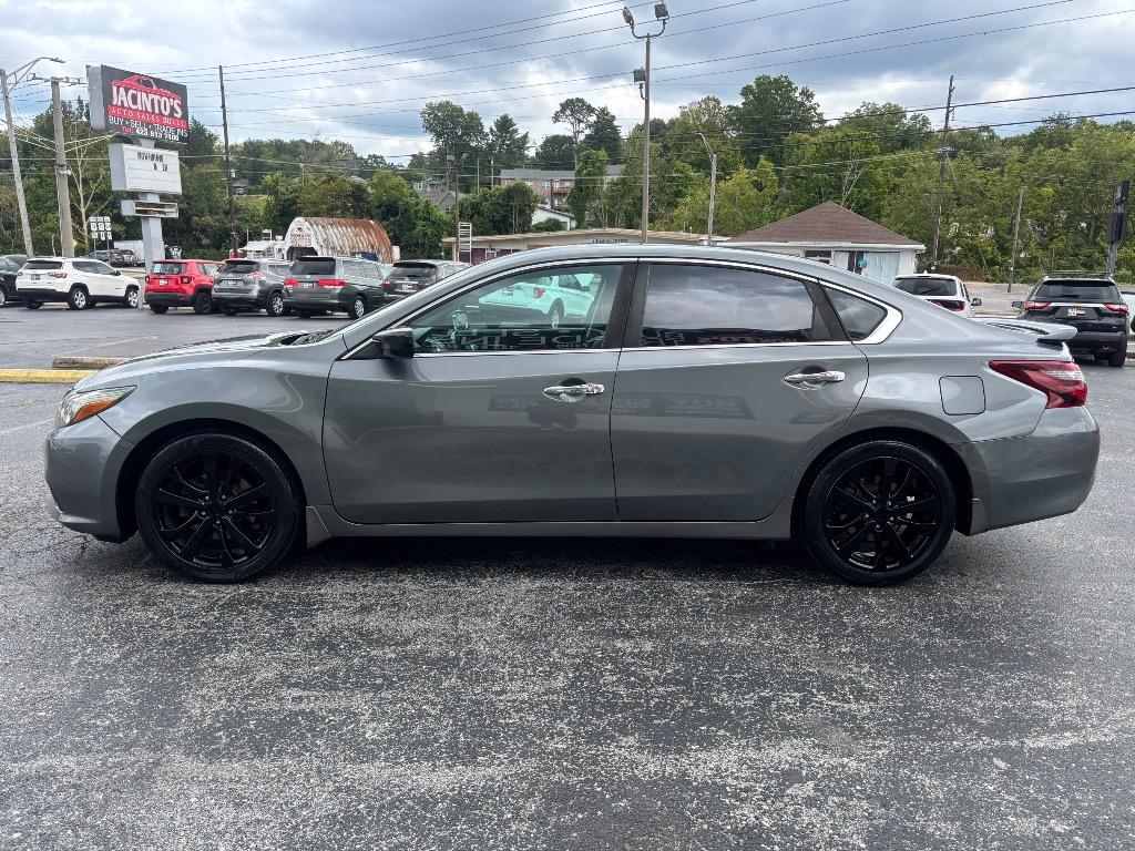2017 Nissan Altima - $13,995