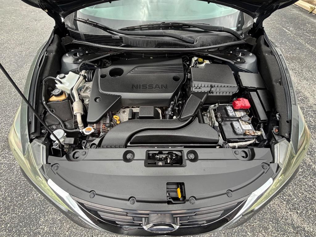 2017 Nissan Altima - $13,995