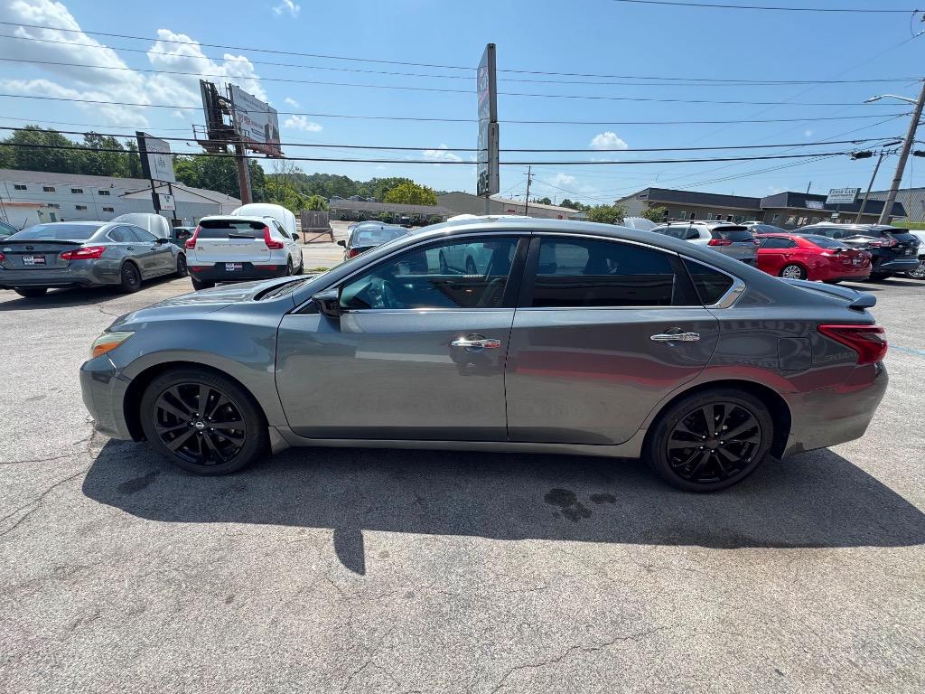 2017 Nissan Altima - $13,995