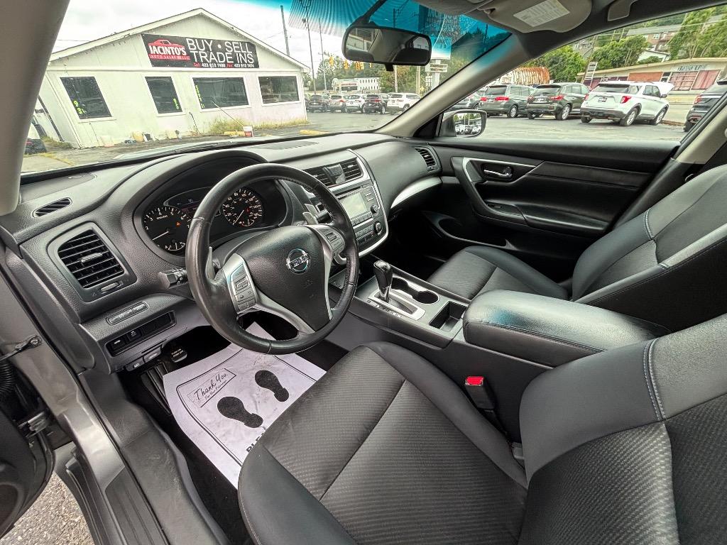 2017 Nissan Altima - $13,995