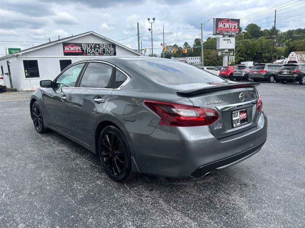 2017 Nissan Altima - $13,995