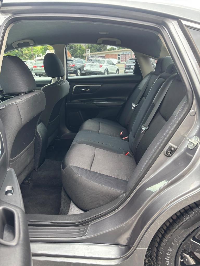 2017 Nissan Altima - $13,995
