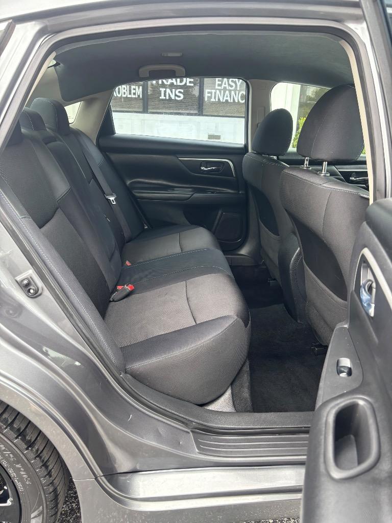 2017 Nissan Altima - $13,995