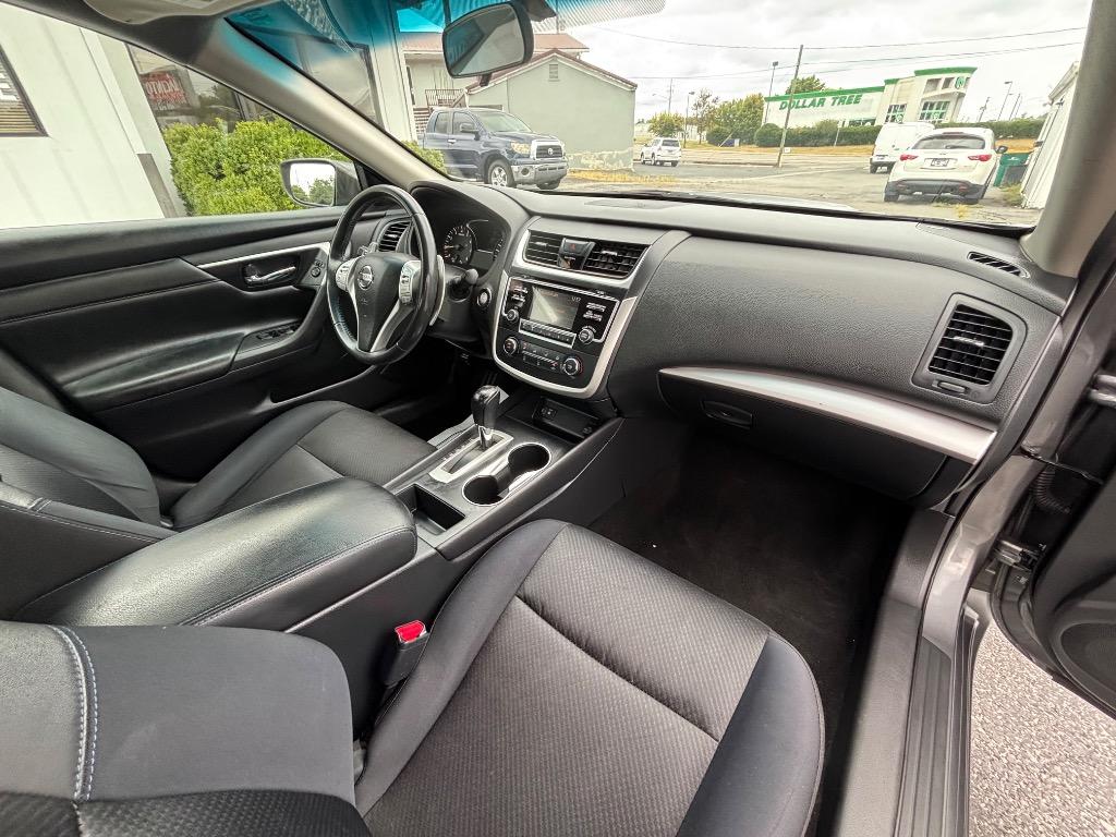 2017 Nissan Altima - $13,995