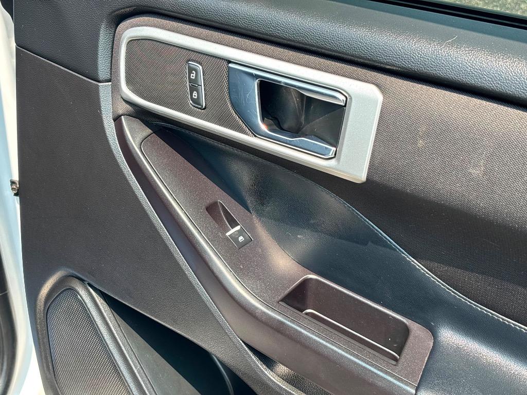 2020 Ford Explorer - $18,995