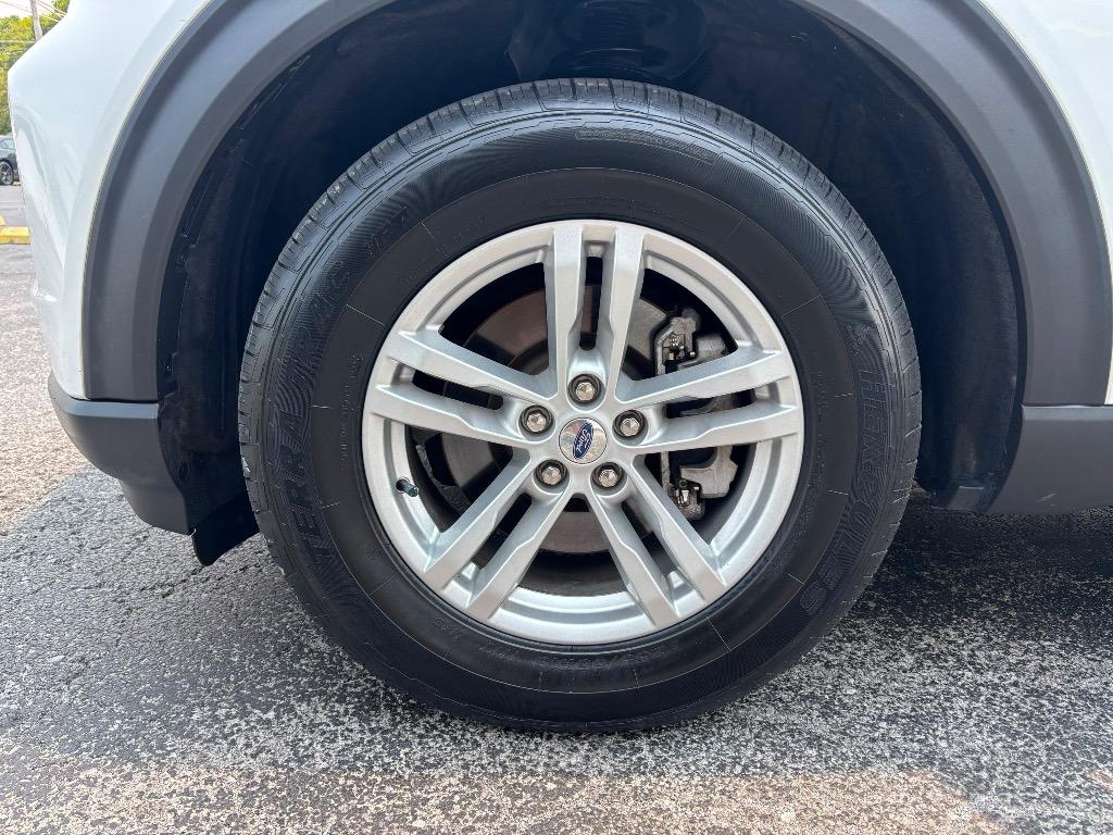 2020 Ford Explorer - $18,995