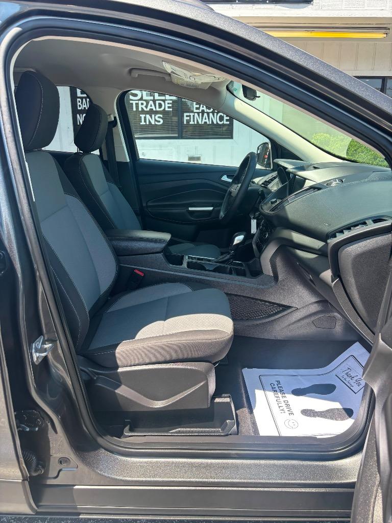 2018 Ford Escape - $10,995