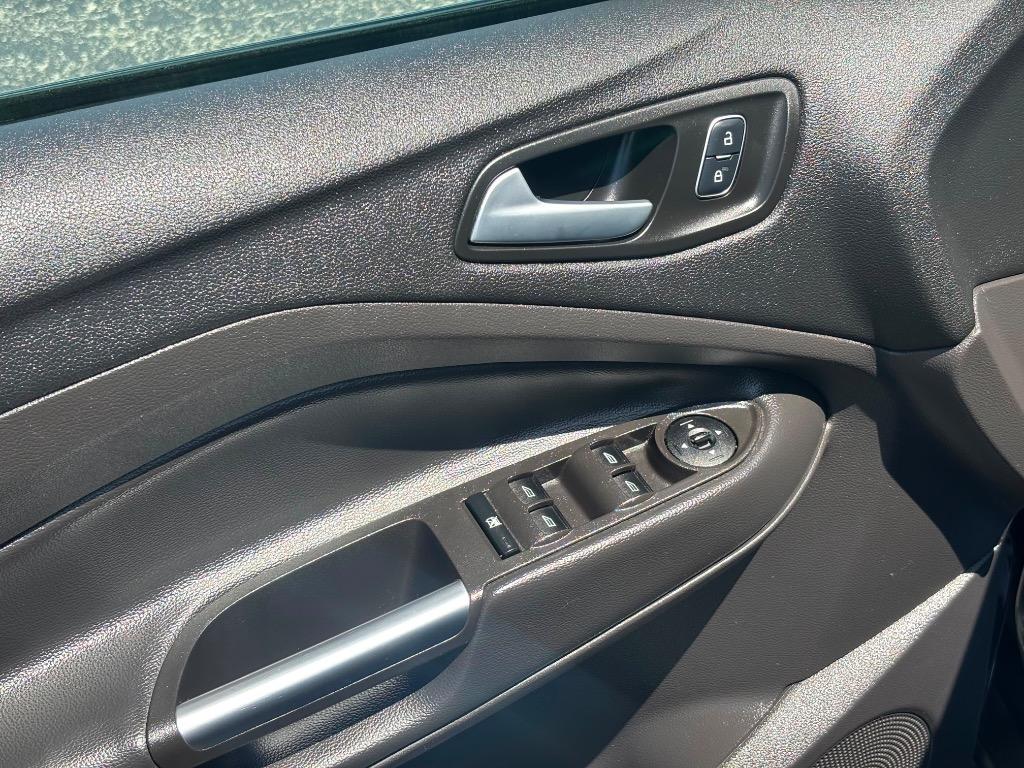 2018 Ford Escape - $10,995