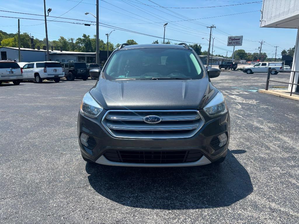 2018 Ford Escape - $10,995