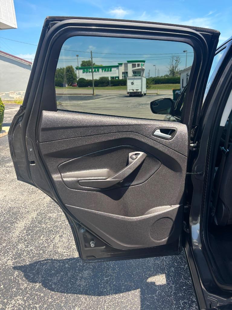 2018 Ford Escape - $10,995