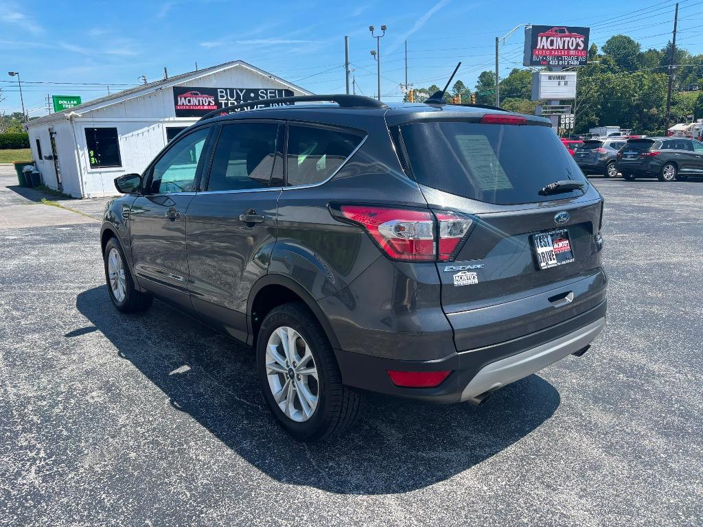 2018 Ford Escape - $10,995