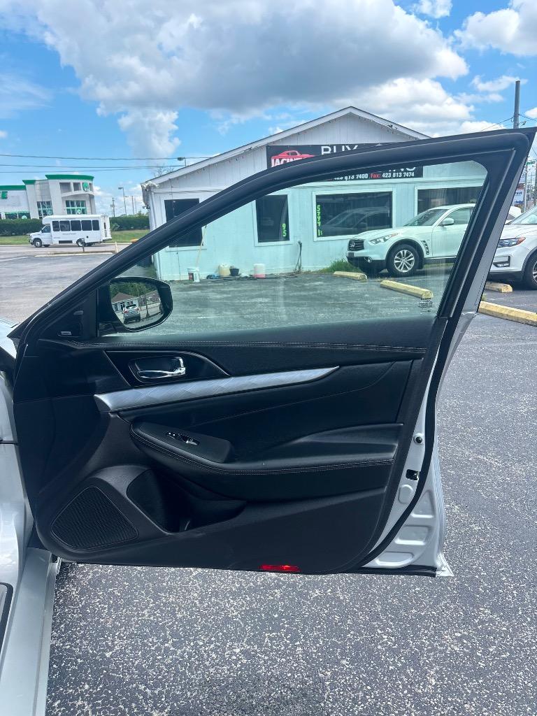 2017 Nissan Maxima - $13,995