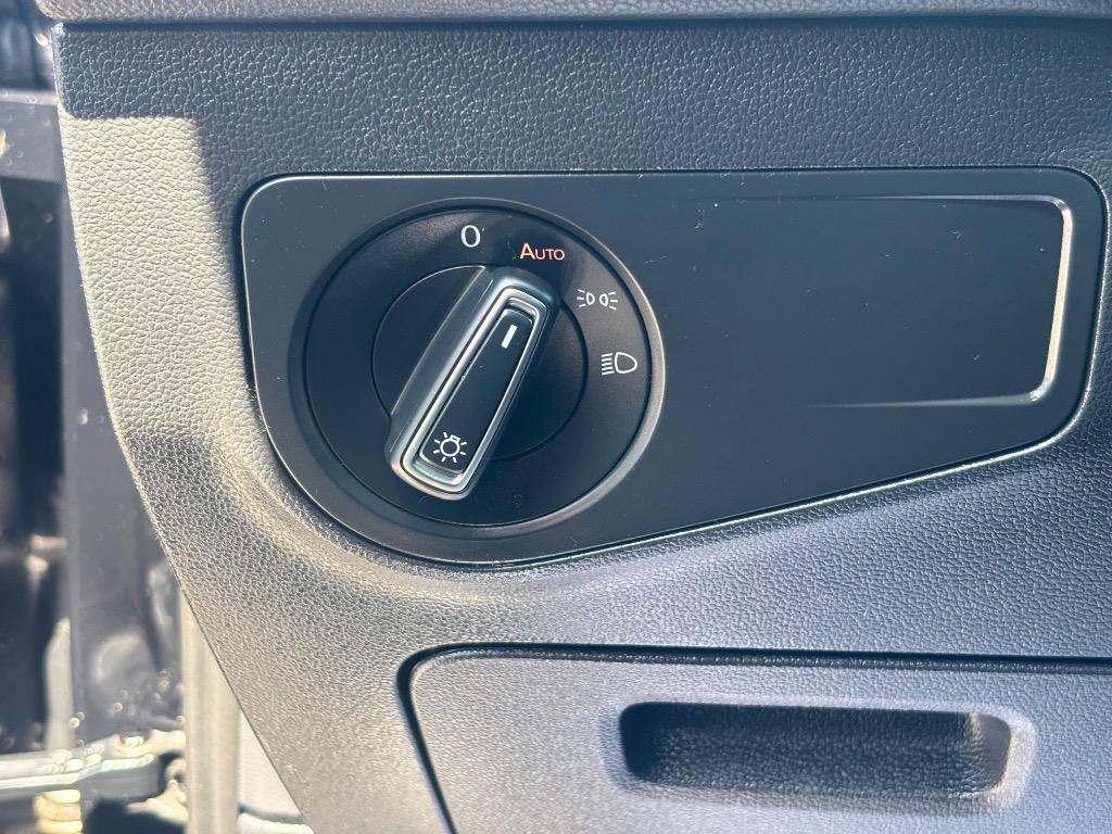 2021 Volkswagen Tiguan - $18,995