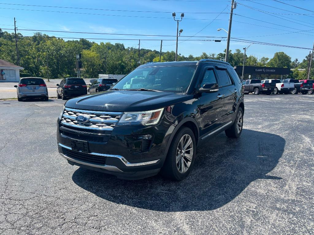 2018 Ford Explorer - $17,995
