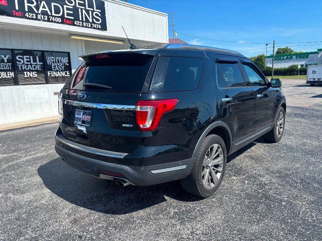 2018 Ford Explorer - $17,995