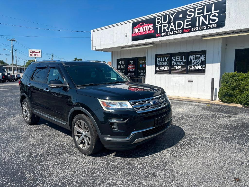 2018 Ford Explorer - $17,995