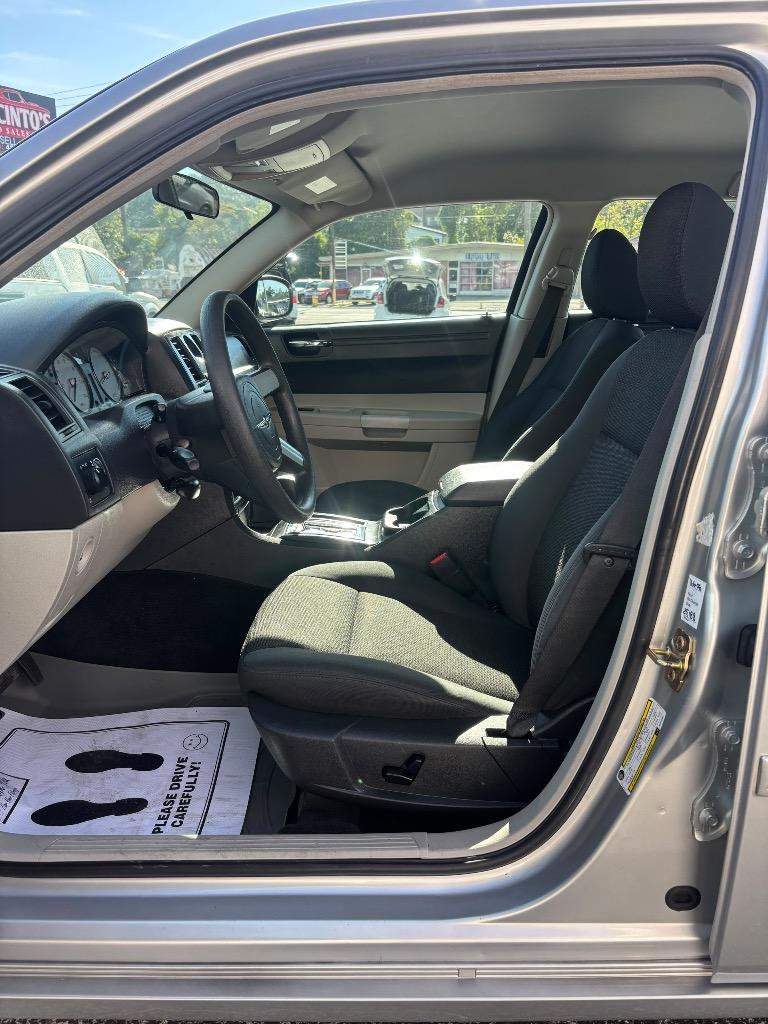2006 Chrysler 300 #13