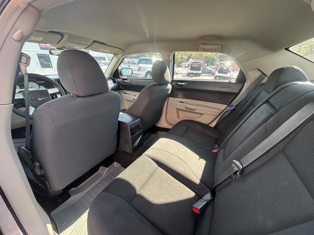 2006 Chrysler 300 #27