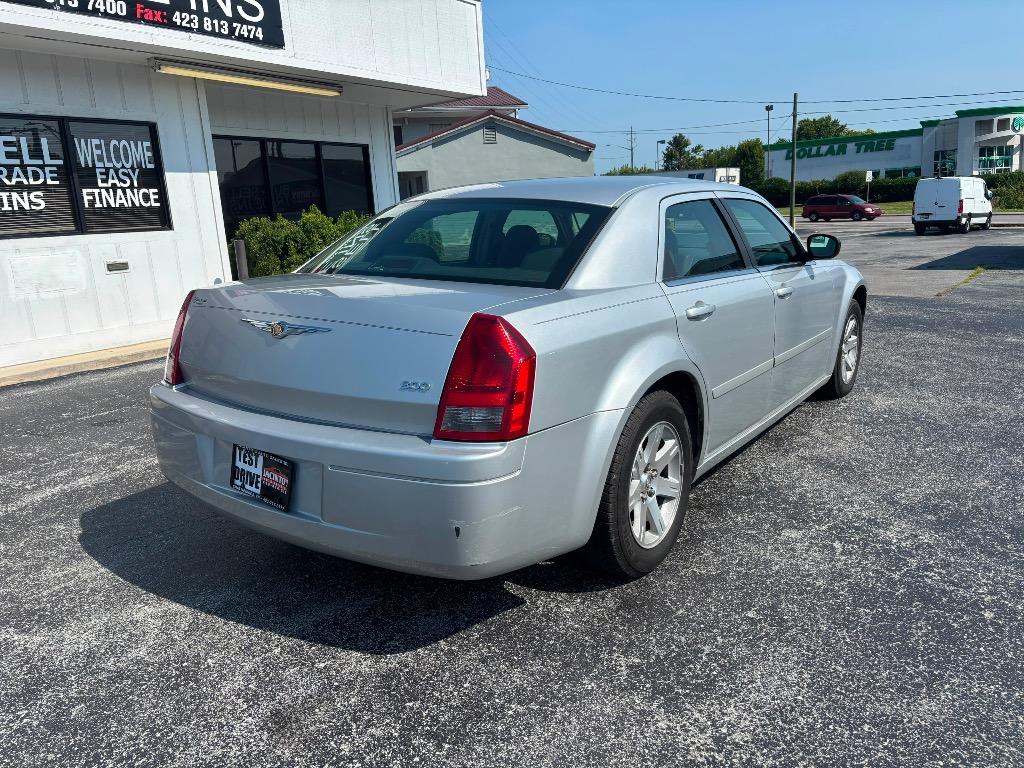 2006 Chrysler 300 - $9,995