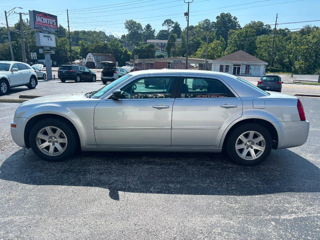 2006 Chrysler 300 - $9,995