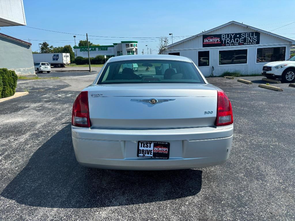 2006 Chrysler 300 - $9,995