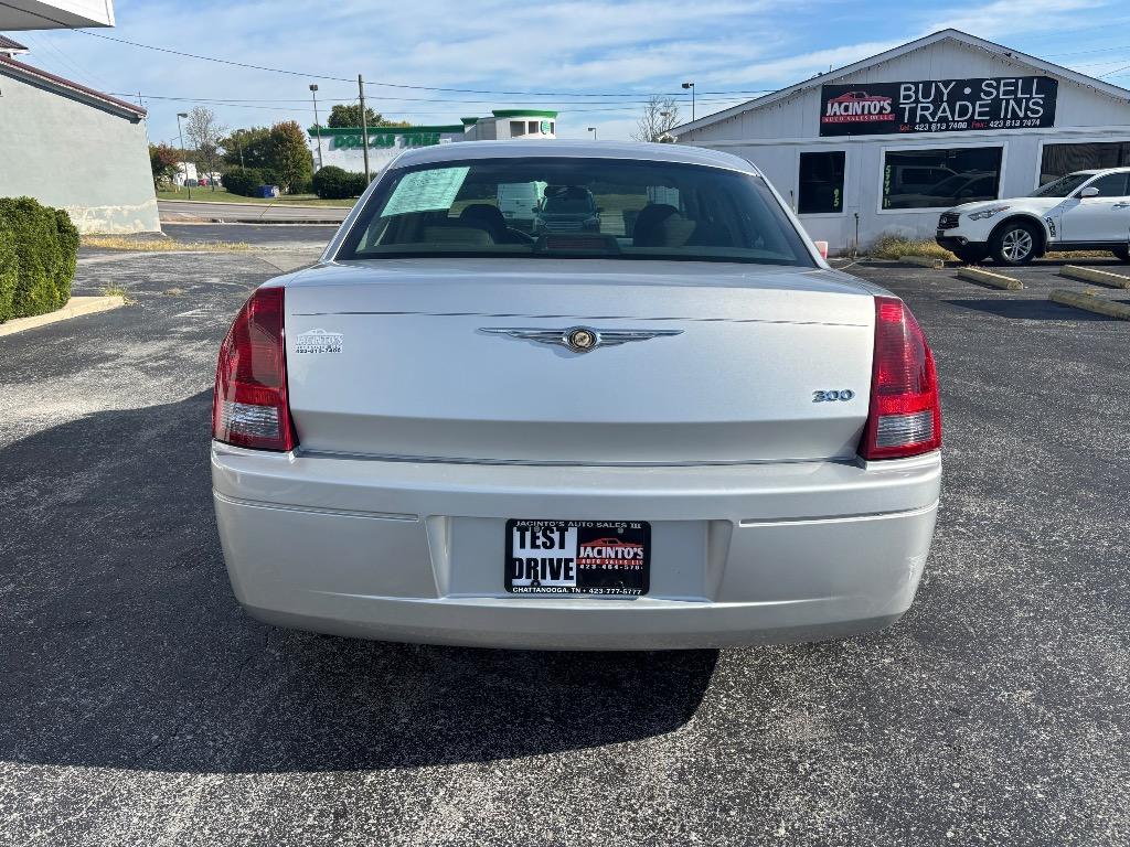 2006 Chrysler 300 #8