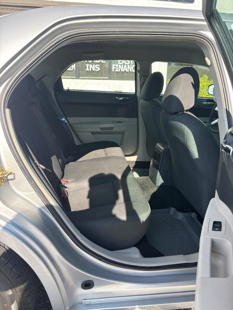 2006 Chrysler 300 #32