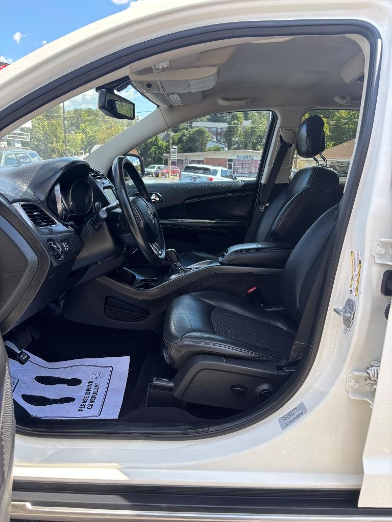 2015 Dodge Journey - $9,995